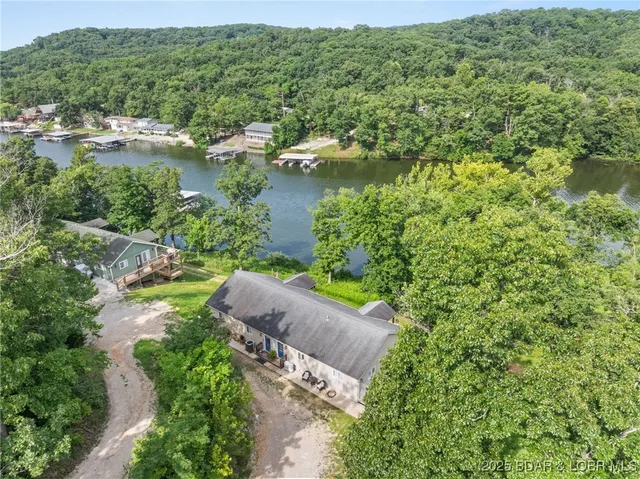 $399,900 | 463 Lindsay Lane, Camdenton, MO 65020