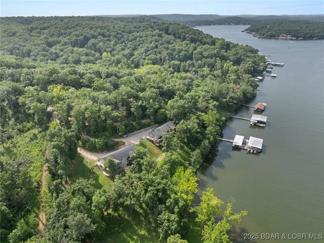 $399,900 | 463 Lindsay Lane, Camdenton, MO 65020