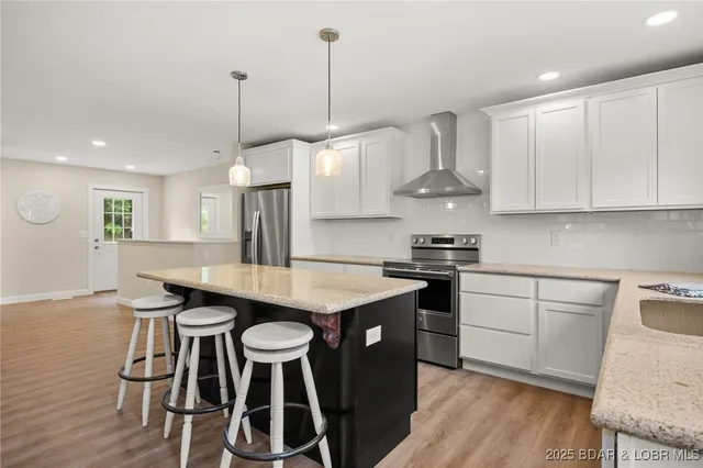 $399,900 | 463 Lindsay Lane, Camdenton, MO 65020