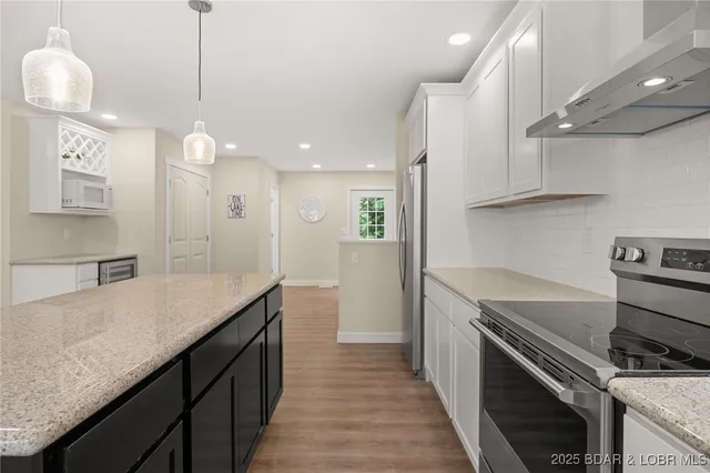 $399,900 | 463 Lindsay Lane, Camdenton, MO 65020