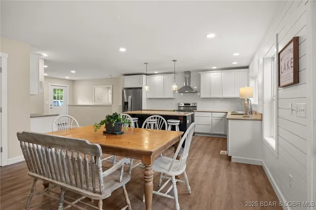 $399,900 | 463 Lindsay Lane, Camdenton, MO 65020