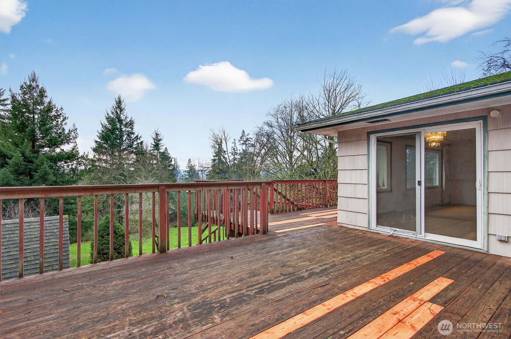 919 Cascade Drive Longview, WA 98632 - Photo 24 of 31 a view of balcony and deck