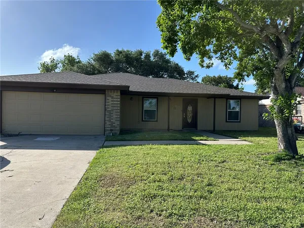 $2,150 | 2201 Timberline Drive, Portland, TX 78374
