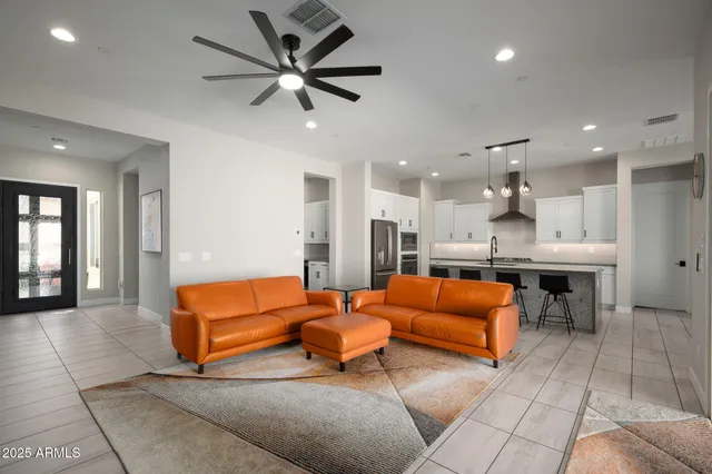 $1,100,000 | 8528 West Fallen Leaf Lane, Peoria, AZ 85383