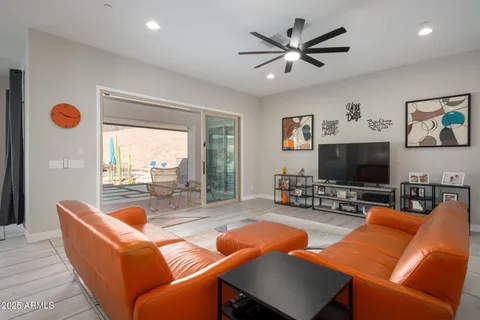 $1,100,000 | 8528 West Fallen Leaf Lane, Peoria, AZ 85383