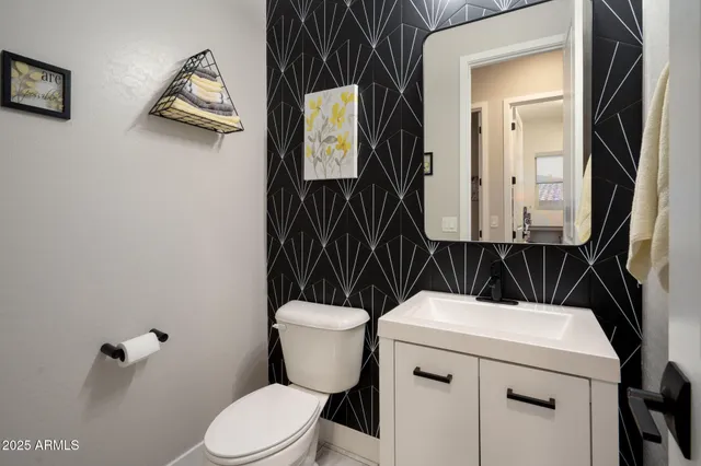 $1,100,000 | 8528 West Fallen Leaf Lane, Peoria, AZ 85383