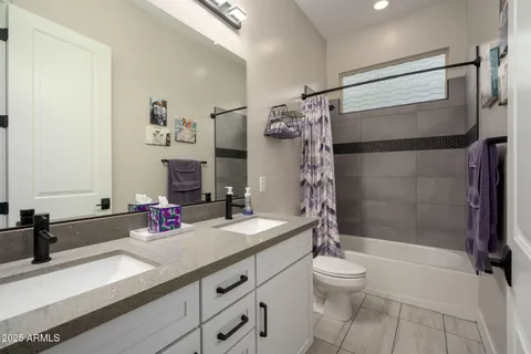 $1,100,000 | 8528 West Fallen Leaf Lane, Peoria, AZ 85383