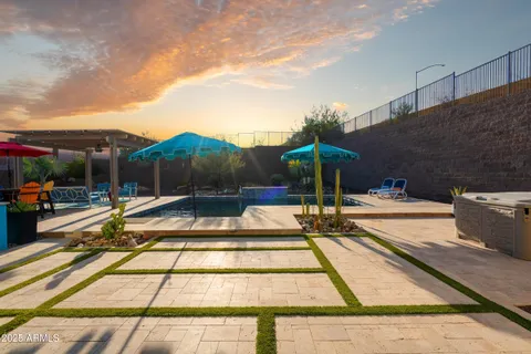 $1,100,000 | 8528 West Fallen Leaf Lane, Peoria, AZ 85383