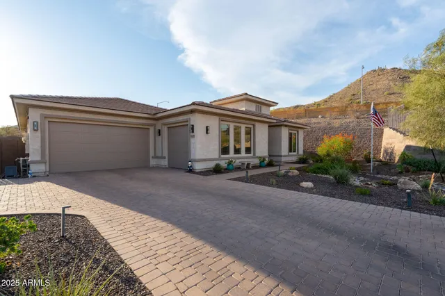 $1,100,000 | 8528 West Fallen Leaf Lane, Peoria, AZ 85383