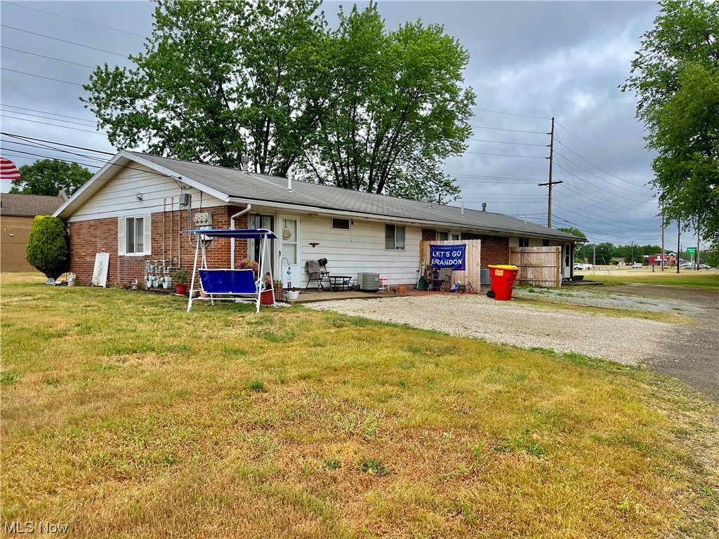 1180 Kennel Road Northwest Minerva, OH 44657 - Photo 5 of 17 Back of triplex