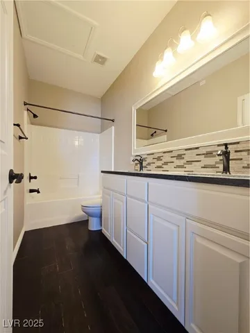 $2,273 | 271 Echo Dell Court, Henderson, NV 89052