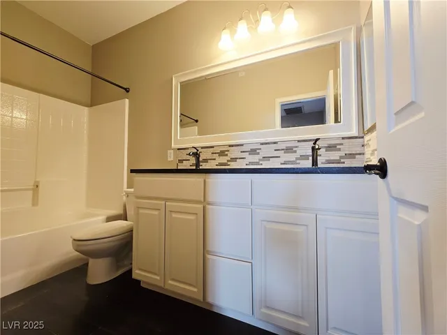 $2,273 | 271 Echo Dell Court, Henderson, NV 89052