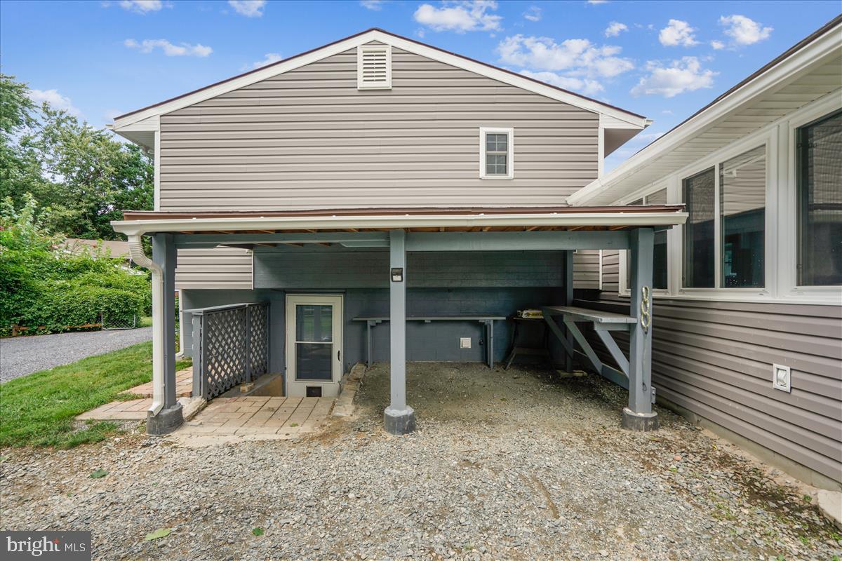 7365 Brett Road Easton, MD 21601 - Photo 16 of 63 Covering over lower level entrance.