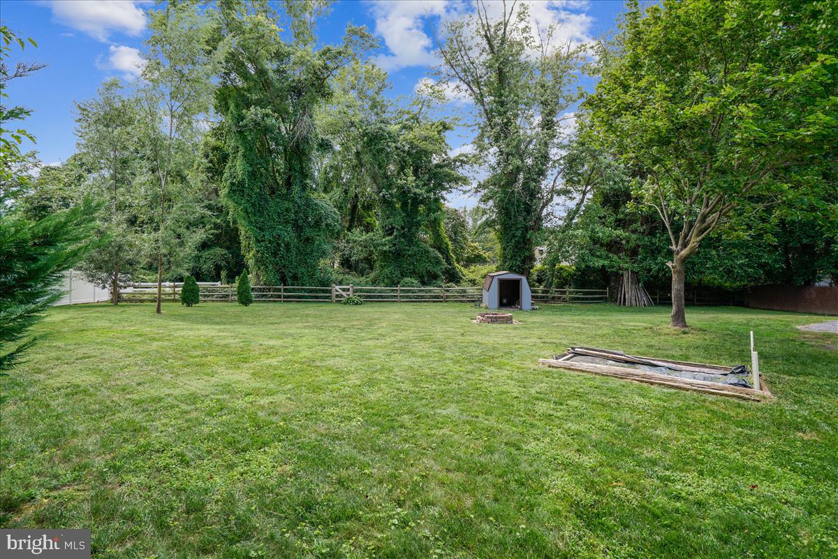 7365 Brett Road Easton, MD 21601 - Photo 18 of 63 Yard has enough room pool, garden or just enjoying