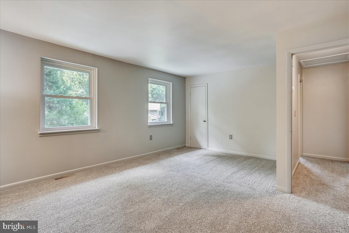 7365 Brett Road Easton, MD 21601 - Photo 34 of 63 Spacious Primary Bedroom