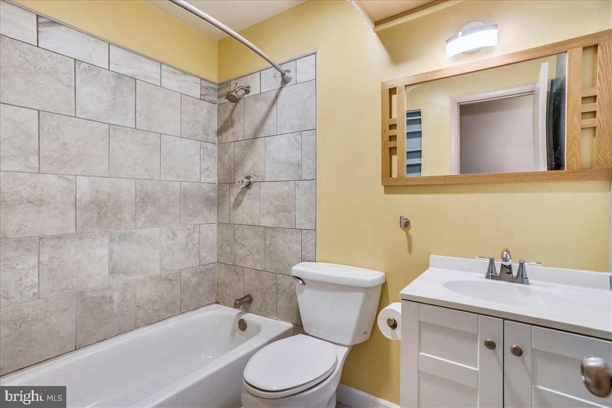 7365 Brett Road Easton, MD 21601 - Photo 40 of 63 Remodeled Guest Bath