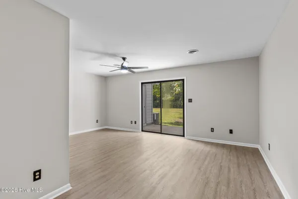 $1,475 | L48 Port W Court, Unit 4D, Swansboro, NC 28584