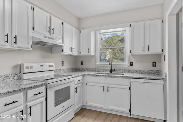 $1,475 | L48 Port W Court, Unit 4D, Swansboro, NC 28584