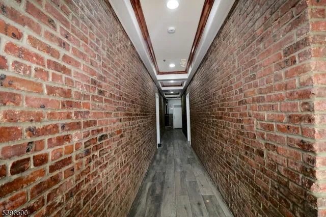 $2,050 | 14 Gouverneur Street, Unit 7, Newark, NJ 07104