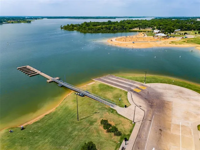 $2,075 | 1128 Lake Haven Drive, Little Elm, TX 75068