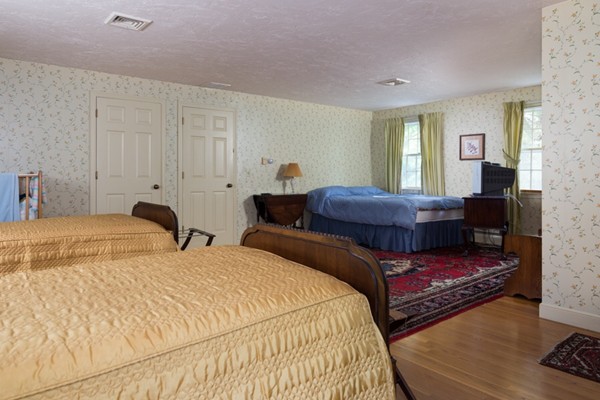 585 Parker Road Barnstable, MA 02655 - Photo 20 of 23