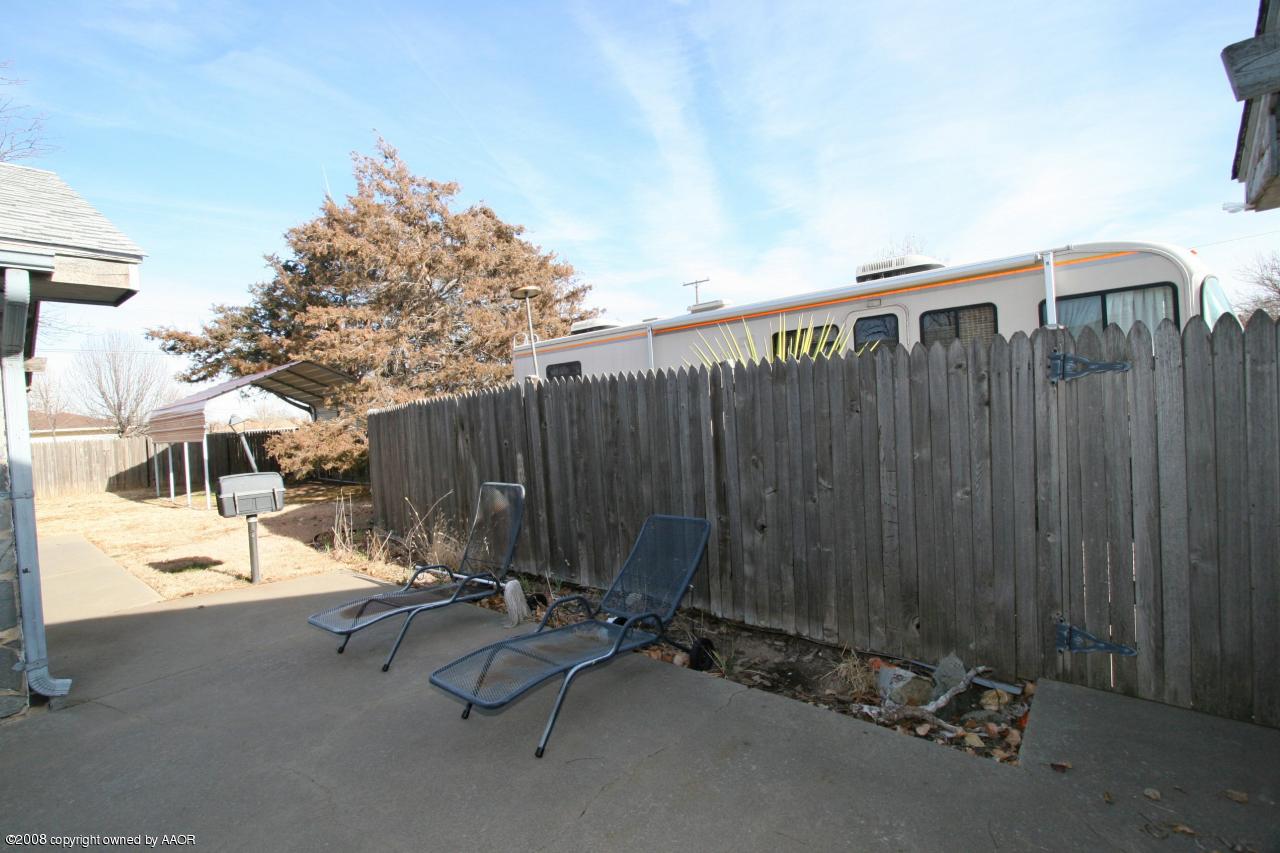 2800 John Drive Amarillo, TX 79110 - Photo 14 of 14 RV Parking2