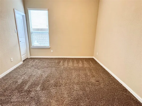 $3,595 | 409 Rossville Drive, Midlothian, TX 76065