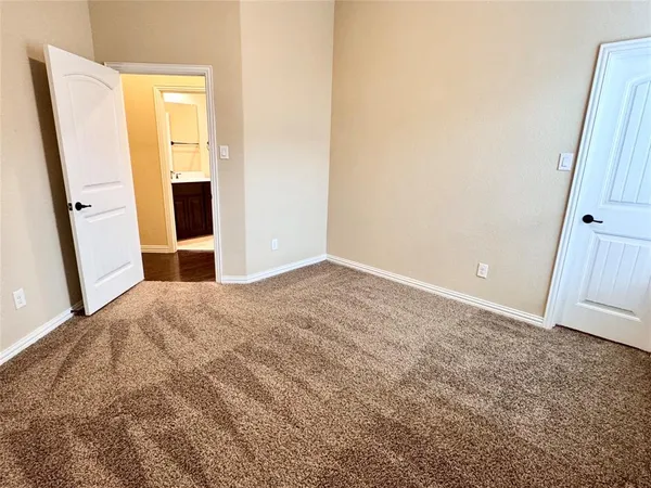 $3,595 | 409 Rossville Drive, Midlothian, TX 76065