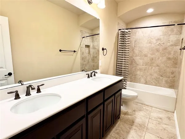 $3,595 | 409 Rossville Drive, Midlothian, TX 76065