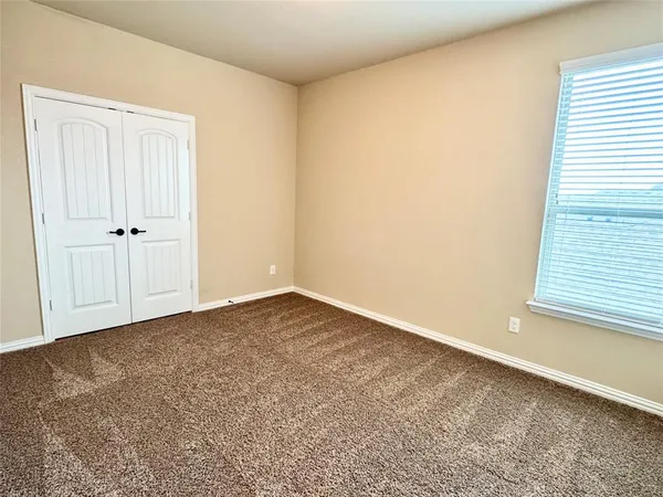 $3,595 | 409 Rossville Drive, Midlothian, TX 76065