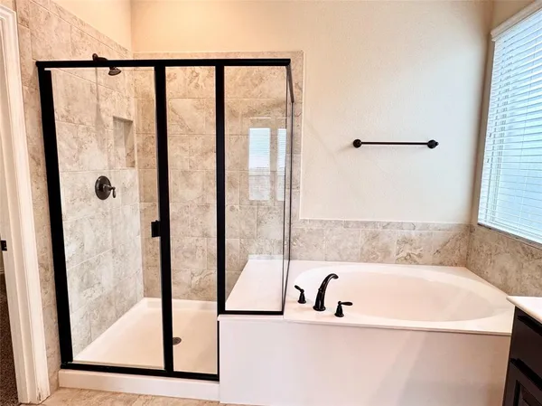 $3,595 | 409 Rossville Drive, Midlothian, TX 76065