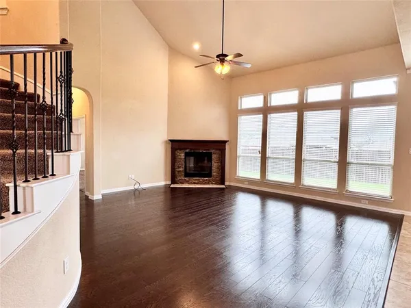 $3,595 | 409 Rossville Drive, Midlothian, TX 76065