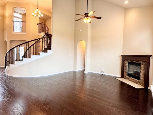 $3,595 | 409 Rossville Drive, Midlothian, TX 76065