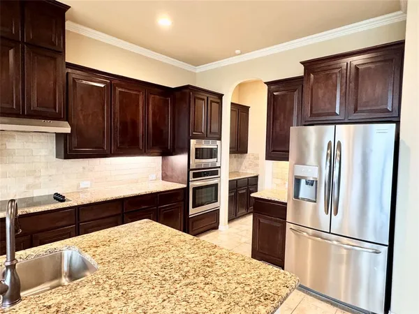 $3,595 | 409 Rossville Drive, Midlothian, TX 76065