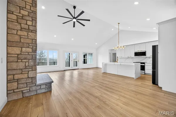 $799,000 | 55 Lk Bnd Drive, Winfield, MO 63389