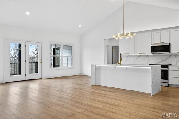 $799,000 | 55 Lk Bnd Drive, Winfield, MO 63389