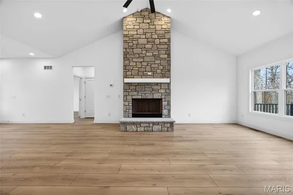 $799,000 | 55 Lk Bnd Drive, Winfield, MO 63389