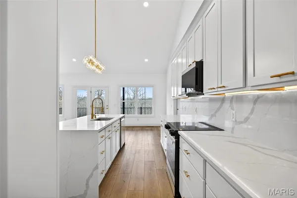 $799,000 | 55 Lk Bnd Drive, Winfield, MO 63389