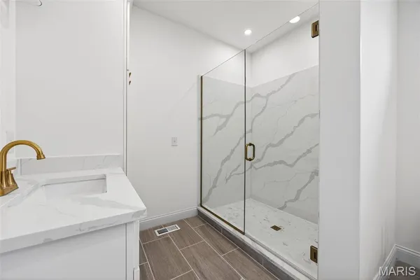 $799,000 | 55 Lk Bnd Drive, Winfield, MO 63389