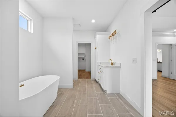 $799,000 | 55 Lk Bnd Drive, Winfield, MO 63389