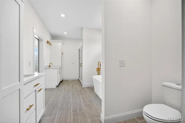 $799,000 | 55 Lk Bnd Drive, Winfield, MO 63389