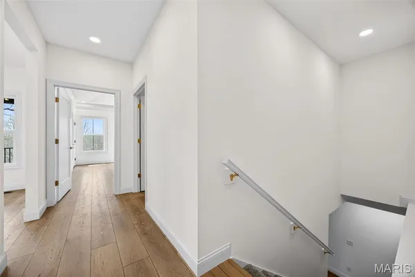 $799,000 | 55 Lk Bnd Drive, Winfield, MO 63389