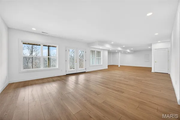 $799,000 | 55 Lk Bnd Drive, Winfield, MO 63389