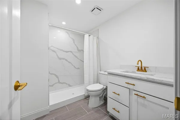 $799,000 | 55 Lk Bnd Drive, Winfield, MO 63389