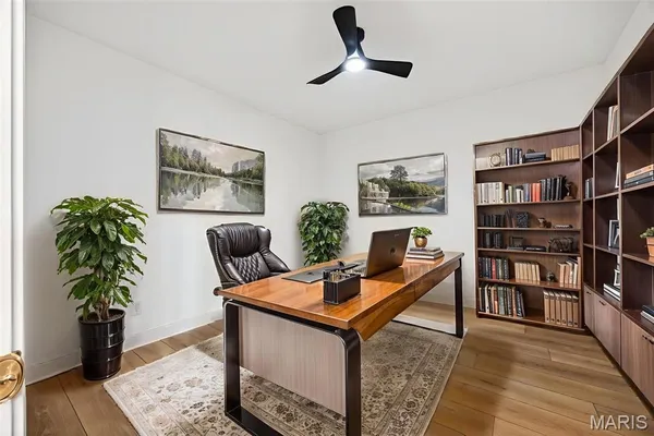 $799,000 | 55 Lk Bnd Drive, Winfield, MO 63389