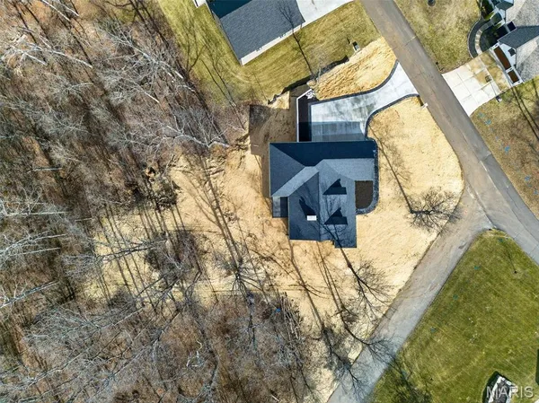 $799,000 | 55 Lk Bnd Drive, Winfield, MO 63389