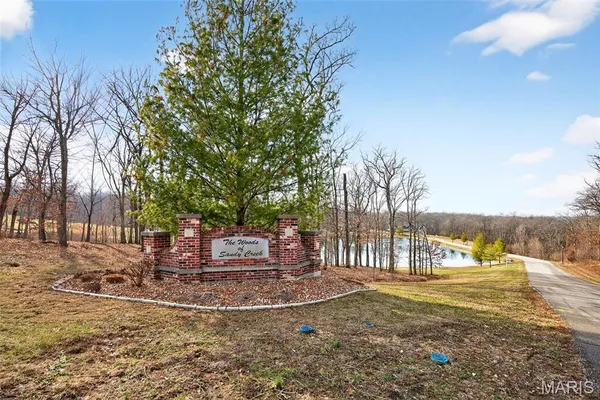 $799,000 | 55 Lk Bnd Drive, Winfield, MO 63389