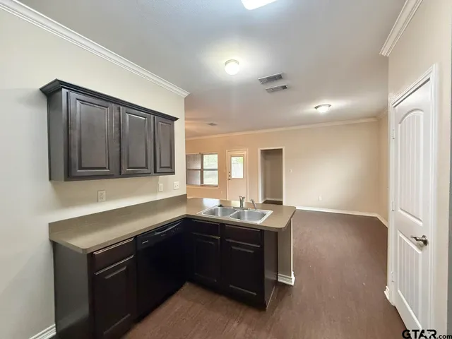 $1,595 | 19412 King Ranch Drive, Flint, TX 75762