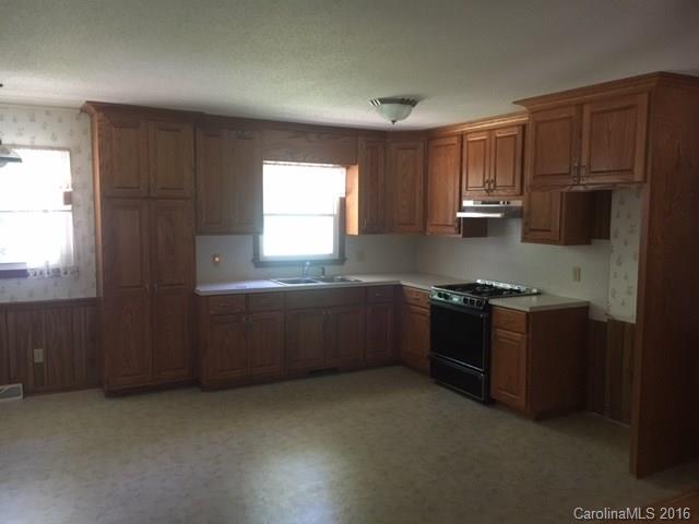 329 Anderson Road Albemarle, NC 28001 - Photo 3 of 9 Gallery Image 3
