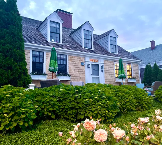 $6,995,000 | 54 Commercial Street, Unit 3 4 5 6, Provincetown, MA 02657